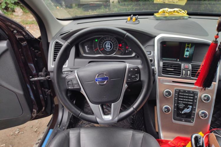 Used Volvo XC60 2017 T5 Smart Upgrade Edition Steering Wheel