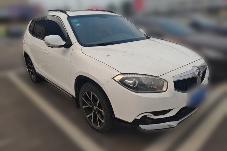 Used Brilliance V5 2014 1.5T Automatic Two-Wheel Drive Sport Model Front Right 45 Deg