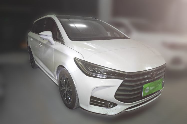 Used BYD Song MAX 2018 1.5T Automatic Smart Connect Luxury 6-Seater Front Right 45 Deg