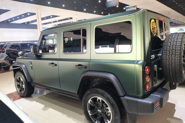 Used 212 T01 2024 2.0T Review Officer