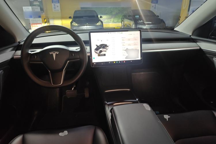 Used Tesla Model Y 2023 Rear-Wheel-Drive Version