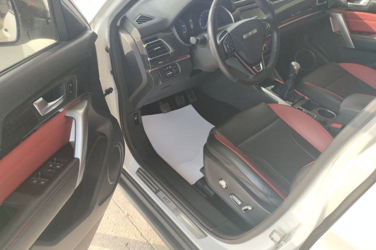 Used Haval H2 2017 Blue Label 1.5T Manual Two-Wheel Drive Luxury Model