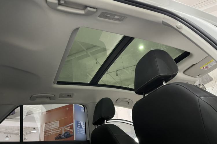 Used Volkswagen T-ROC 2022 280TSI DSG Two-Wheel Drive Comfort PLUS Interior 8