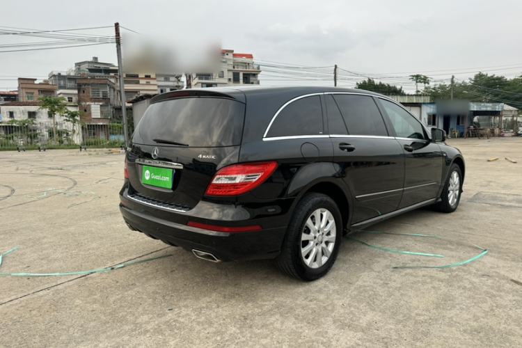 Used Mercedes-Benz R-Class 2017 R 320 4MATIC Business Edition Prestige Model Exterior 8