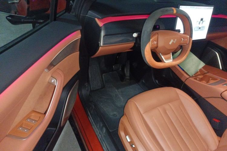 Used ONVO L60 2024 60 kWh All-Wheel Drive