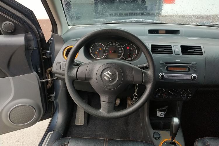 Used Suzuki Swift 2016 1.5L Automatic Fashionable Coolplay Edition
