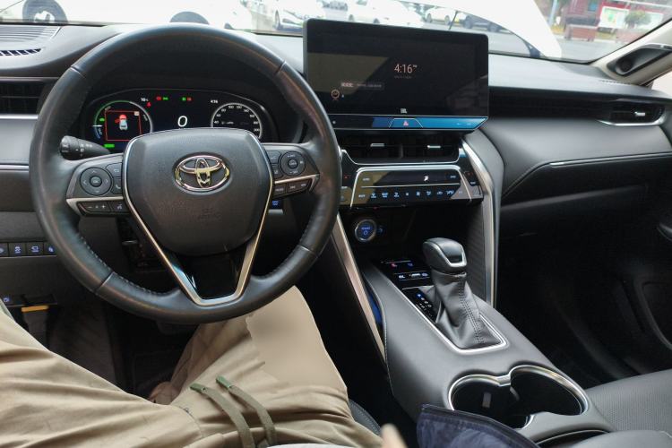 Used Toyota Harrier 2022 Dual-Engine 2.5L CVT Four-Wheel Drive Flagship Edition