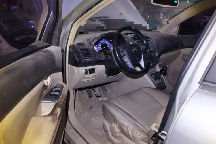 Used BYD S6 2011 2.0L Manual Luxury Edition