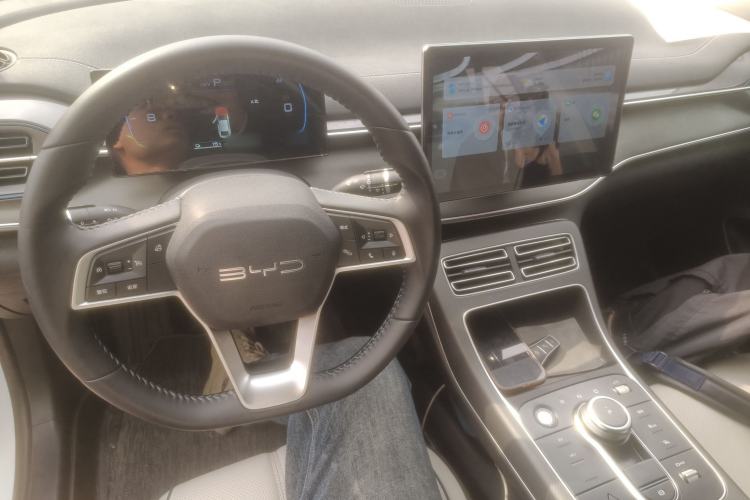 Used BYD Destroyer 05 2024 HONOR Edition DM-i 55KM Luxury Model Center Console