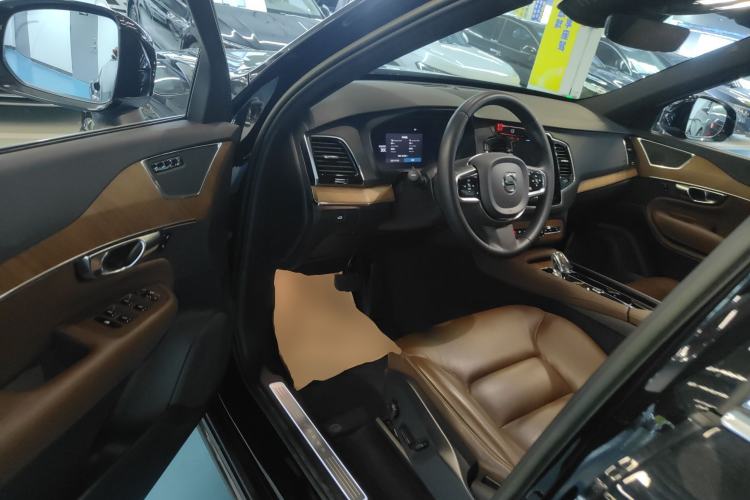 Used Volvo XC90 2023 B6 Zhiyi Luxury Edition 7-Seater