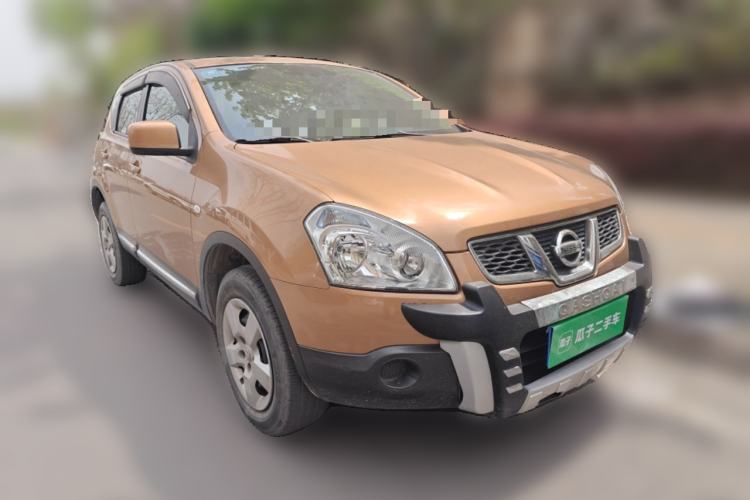 Used Nissan Qashqai 2011 1.6XE Wind 5MT 2WD Front Right 45 Deg