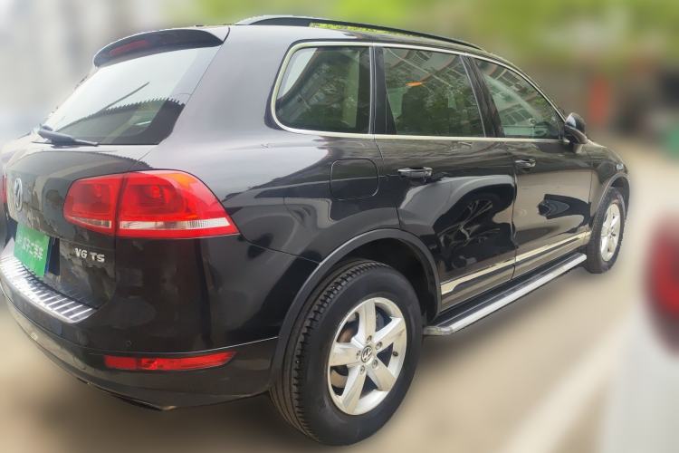 Used Volkswagen Touareg 2011 3.0 TSI Comfort Version Rear Right 45 Deg