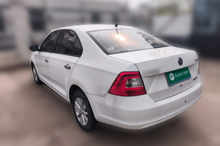 Used Skoda Rapid 2013 1.6L Manual Enjoyment Model