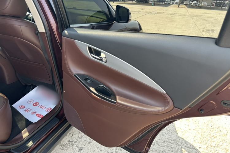 Used Infiniti QX50 2015 2.5L Enjoyment Edition Interior 15