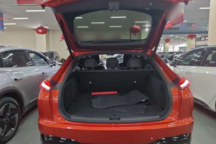 Used ONVO L60 2024 60 kWh Rear-Drive Version