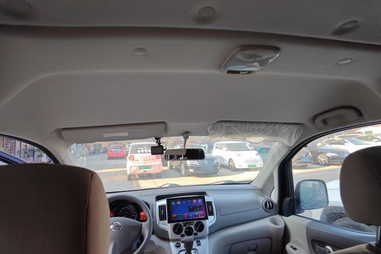 Used Nissan NV200 2014 1.6L CVT Luxury Model China IV Standard