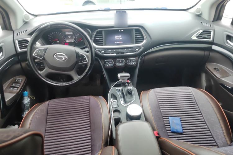 Used GAC Trumpchi GS4 2017 235T Automatic Two-Wheel Drive Luxury Smart Connectivity Version Center Console