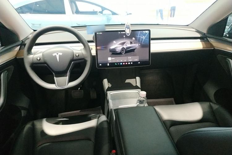 Used Tesla Model Y 2022 Rear-Wheel-Drive Version