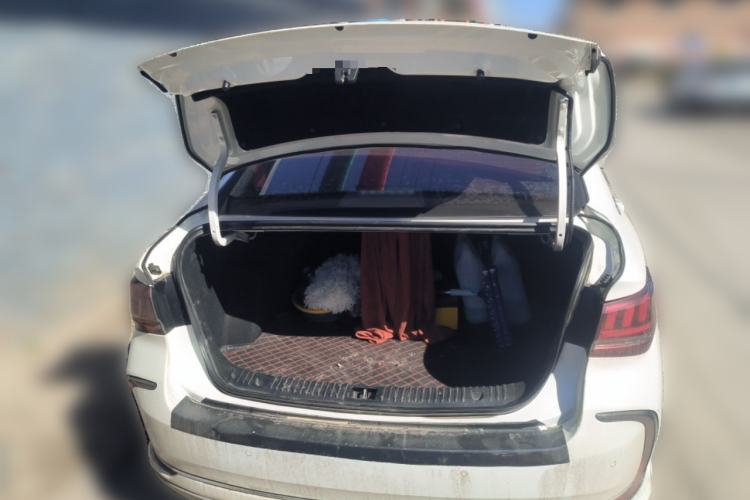 Used BAIC Beijing EU5 2018 R500 Smart Wind Edition Trunk