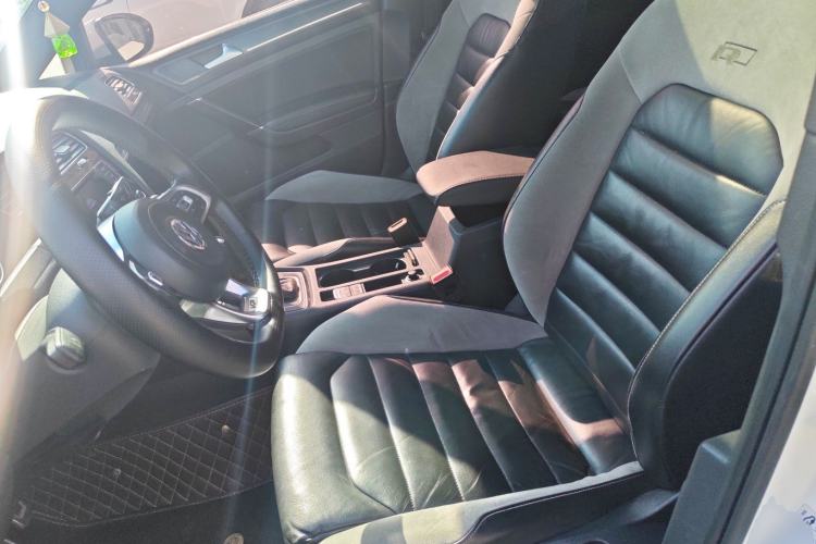 Used Volkswagen Golf 2015 1.4TSI Automatic R-Line Left Front Seat