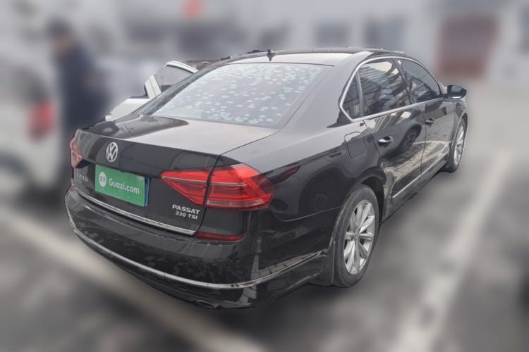 Used Volkswagen Passat 2017 330TSI DSG Luxury Edition
