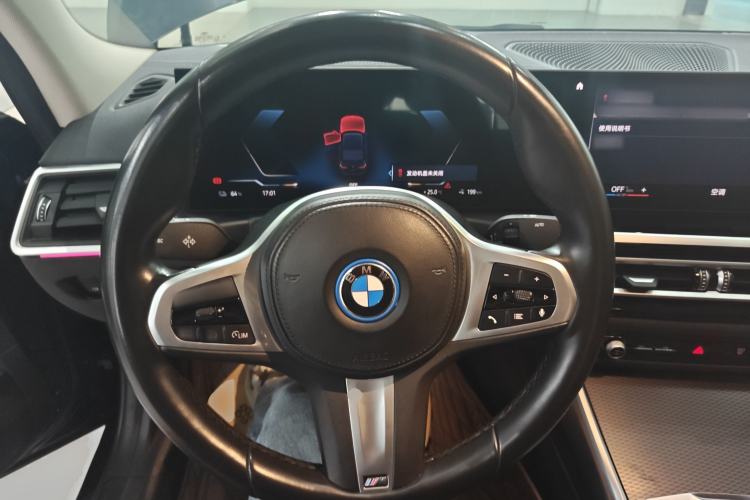 Used BMW i3 2023 eDrive 40 L Midnight Edition Steering Wheel