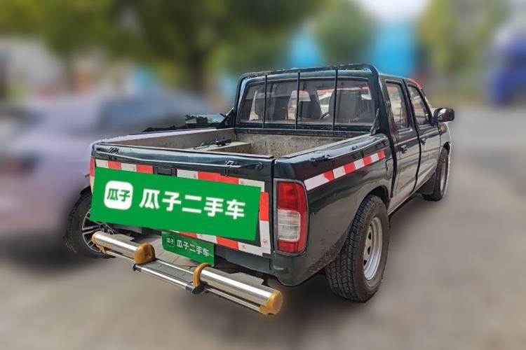 Used Nissan D22 2013 2.4L Gasoline Two-Wheel-Drive Standard Model Rear Right 45 Deg