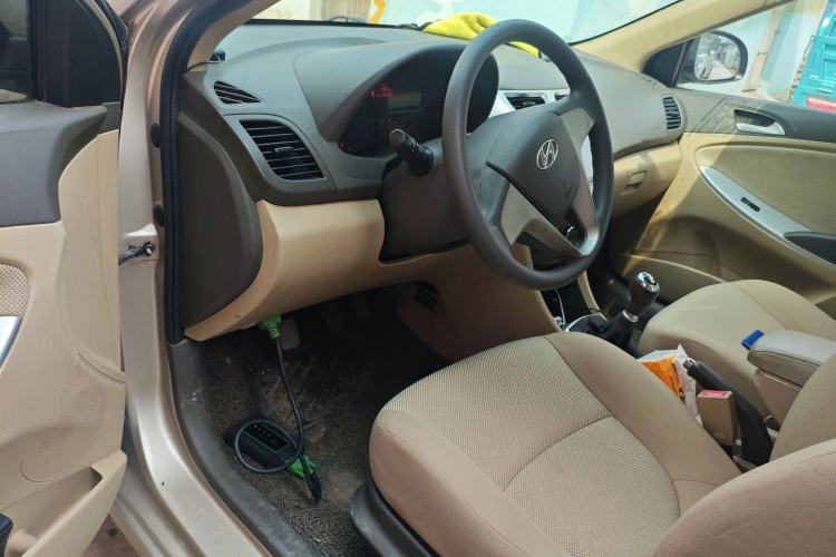 Used Hyundai Verna (older generation) 2010 Sedan 1.4L Manual Comfort GS
