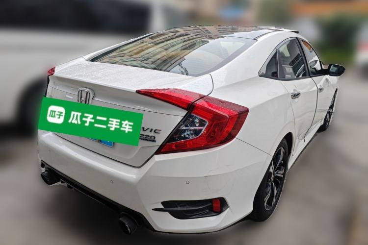 Used Honda Civic 2016 220TURBO CVT Prestige Edition
