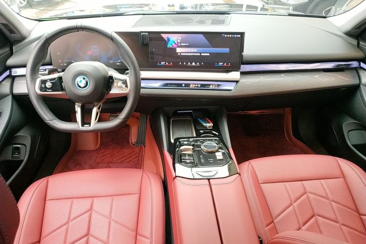 Used BMW i5 2024 eDrive 35L Luxury Package
