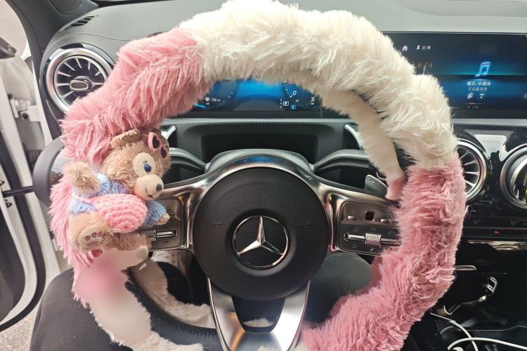 Used Mercedes-Benz A-Class 2022 Revised Version A 200 L Sport Sedan Fashionable Style Steering Wheel