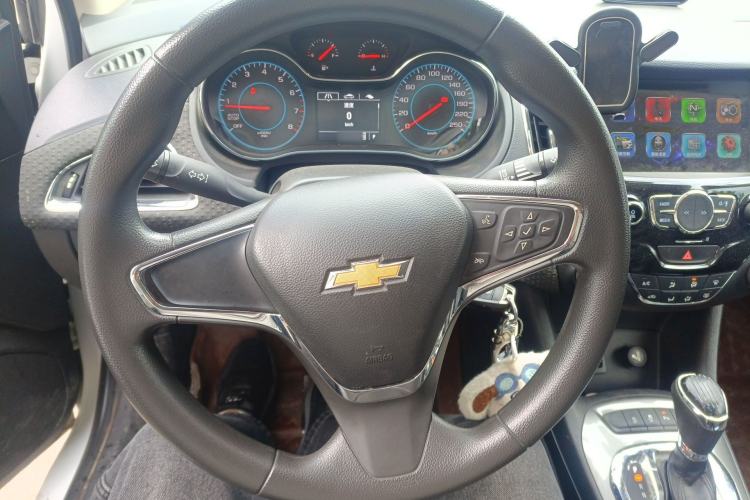 Used Chevrolet Cruze 2016 1.5L Automatic Luxury Edition Steering Wheel