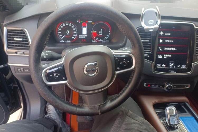 Used Volvo XC90 New Energy 2022 E-Drive Hybrid T8 Luxury Flagship 7-Seater Steering Wheel