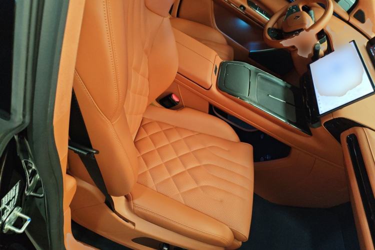 Used Hyptec HT 2024 825 Ultra-High Voltage Intelligent Driving Edition
