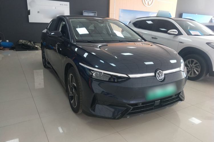 Used Volkswagen ID.7 VIZZION 2024 PRO Model Front Right 45 Deg