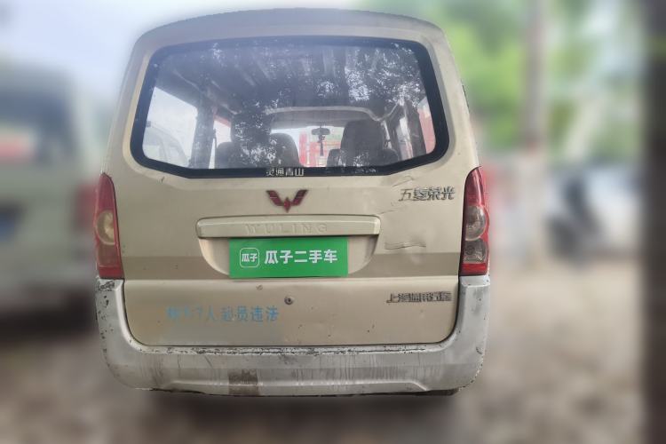 Used Wuling Rongguang 2011 1.2L Base Version
