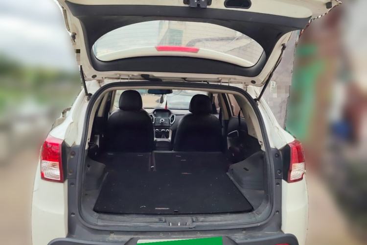 Used Huatai Santa Fe 2017 1.5T Gasoline Manual Two-Wheel-Drive Elite Model