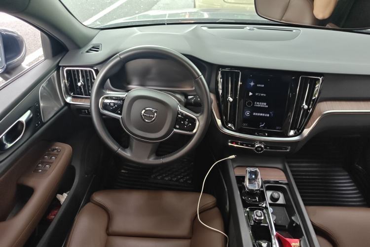 Used Volvo S60 2022 B4 Zhiyuan Luxury Edition Steering Wheel