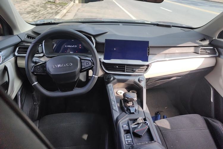 Used Lynk & Co 06 EM-P 2022 PHEV 84 km Range Pro Version