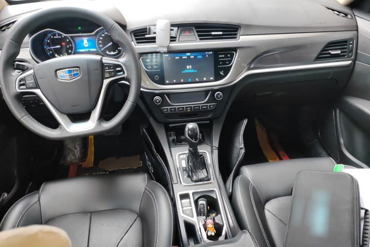 Used Geely Auto Emgrand 2017 Sedan Million Edition 1.5L CVT Upward Version Center Console