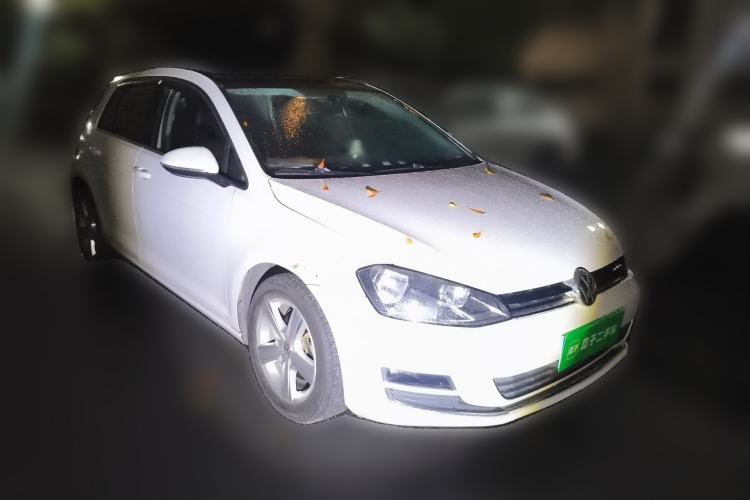 Used Volkswagen Golf 2014 1.6L Automatic Comfort Model Front Right 45 Deg