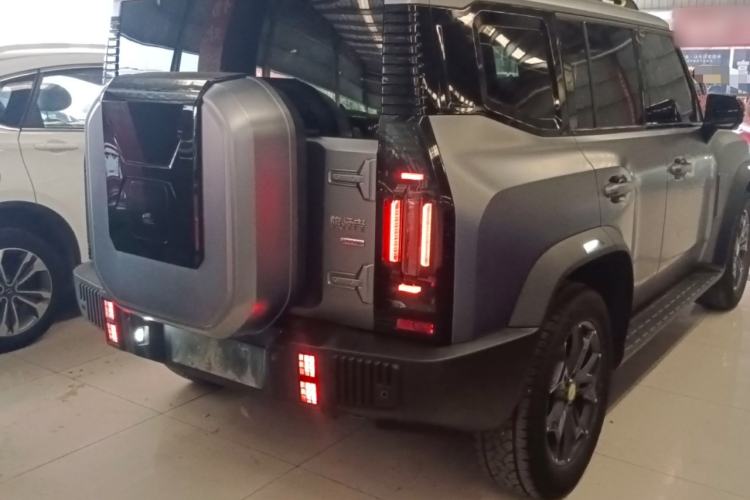 Used JETOUR Traveler 2023 2.0T All-Wheel Drive CrossPRO+
