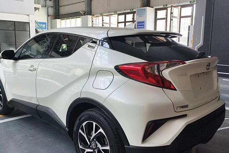 Used Toyota C-HR 2018 2.0L Leading with Sunroof China V Standard