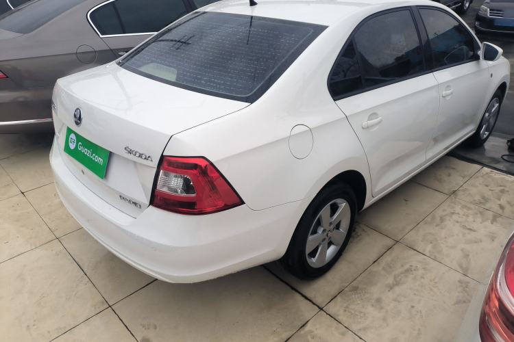 Used Skoda Rapid 2015 1.6L Manual Smart Selection Model