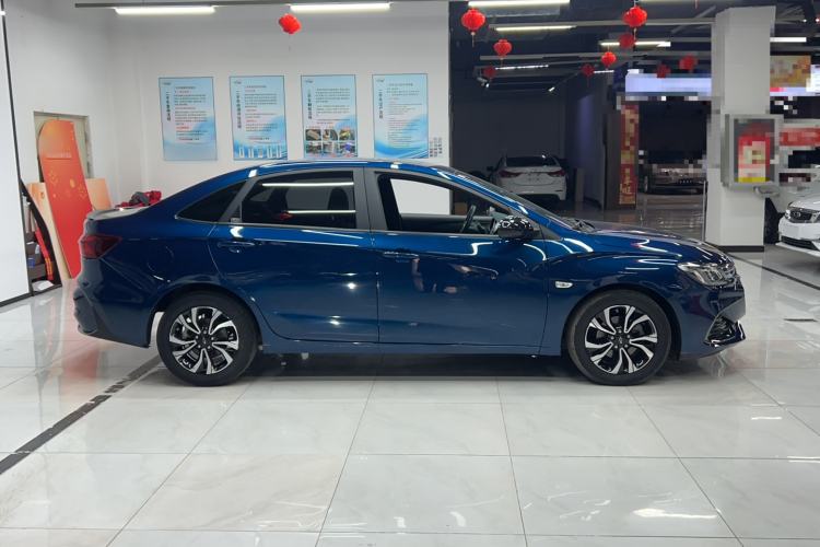 Used Chevrolet Monza 2020 Light Hybrid RS 330T Automatic Comfort Edition Exterior 2