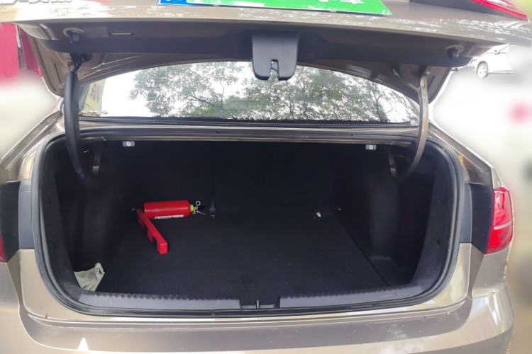 Used Volkswagen Sagitar 2018 1.6L Automatic Comfort Model Trunk