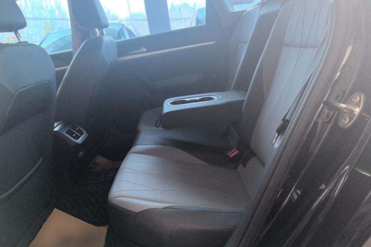 Used Volkswagen Lavida 2024 1.5L Automatic Starry Sky 5 Million Edition Left Rear Seat