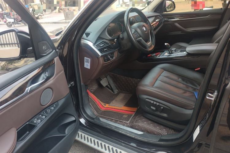 Used BMW X5 2018 xDrive28i
