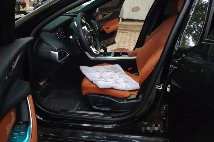 Used Jaguar XEL 2025 2.0T 250 PS R-DYNAMIC 90th Anniversary Edition
