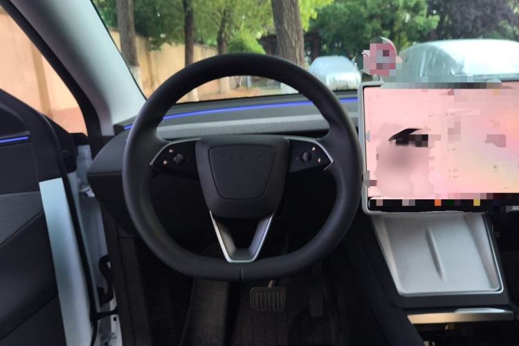 Used Tesla Model Y 2025 Rear-Wheel-Drive Version
